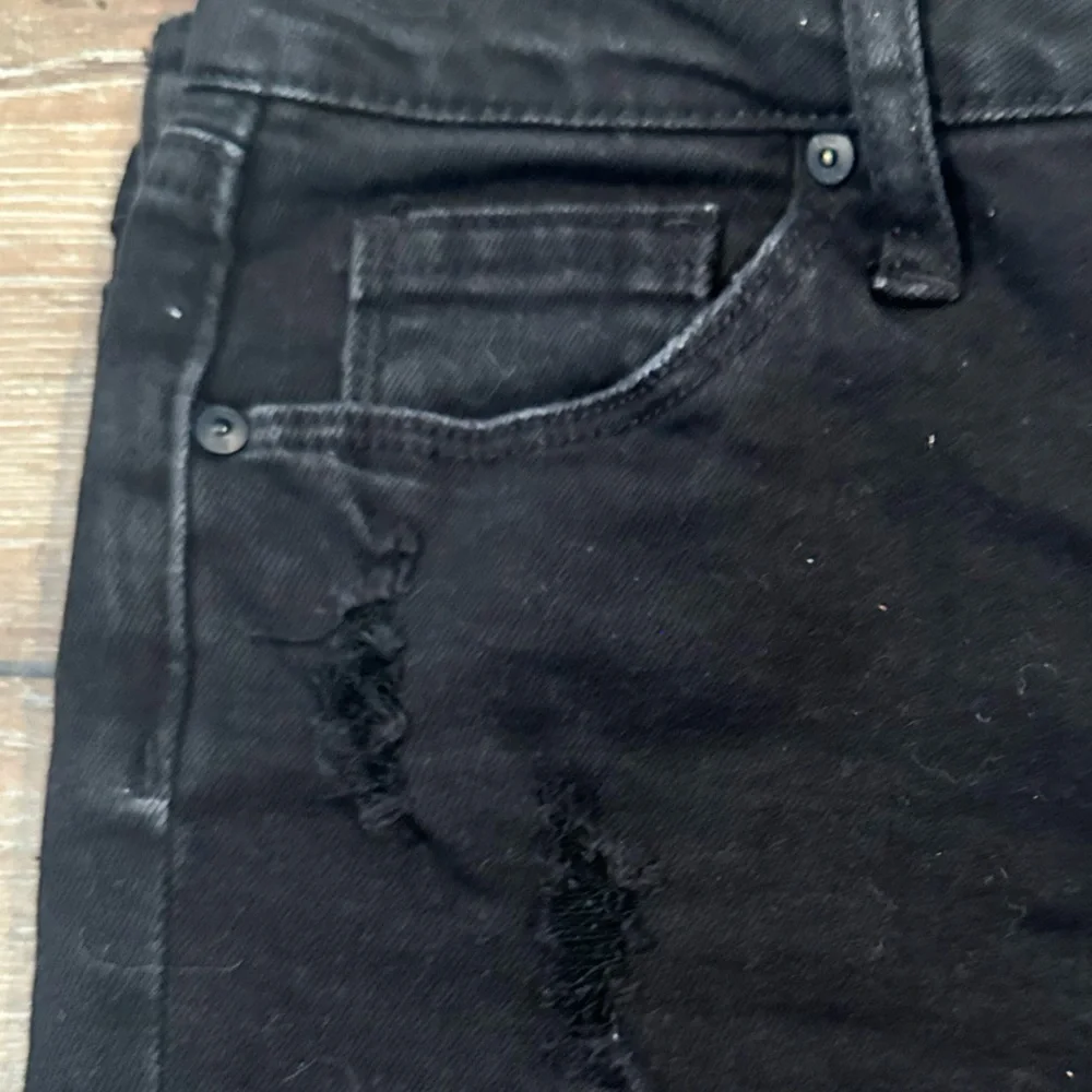 RDQ Jeans MID RISE Cuff Jean shorts size 12 Distressed Blk